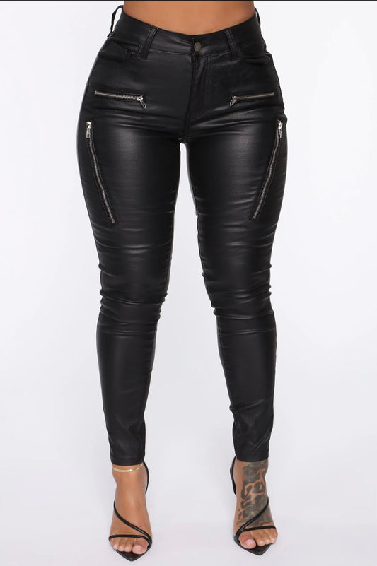 Keep it Coming Leather Pants💣🔥