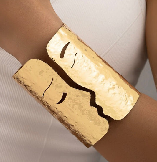 Let’s Face It. Cuff Bracelet and Matching Earrings 🫶🏽